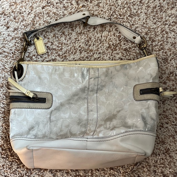 Coach Off White Ivory Signature Hobo Bag and Leather Buckle Wallet - Picture 3 of 8